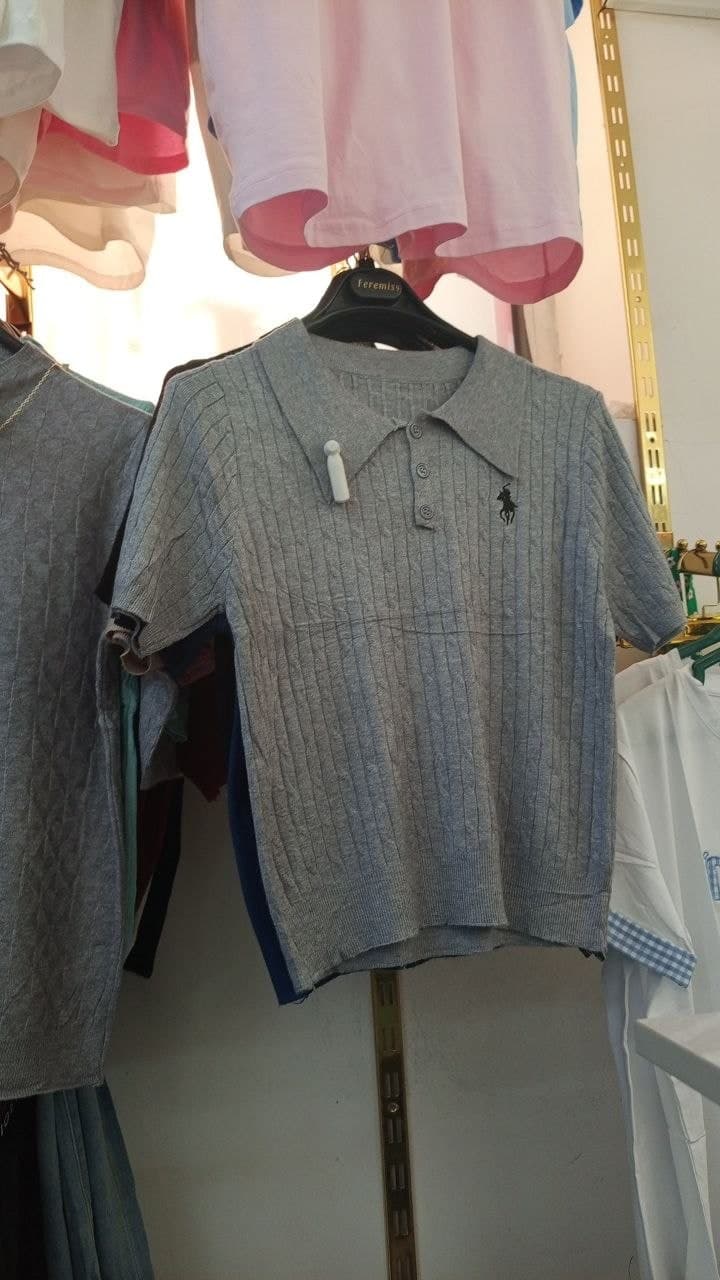 Trikotaj polo futbolka — kulrang, kalta yengli
